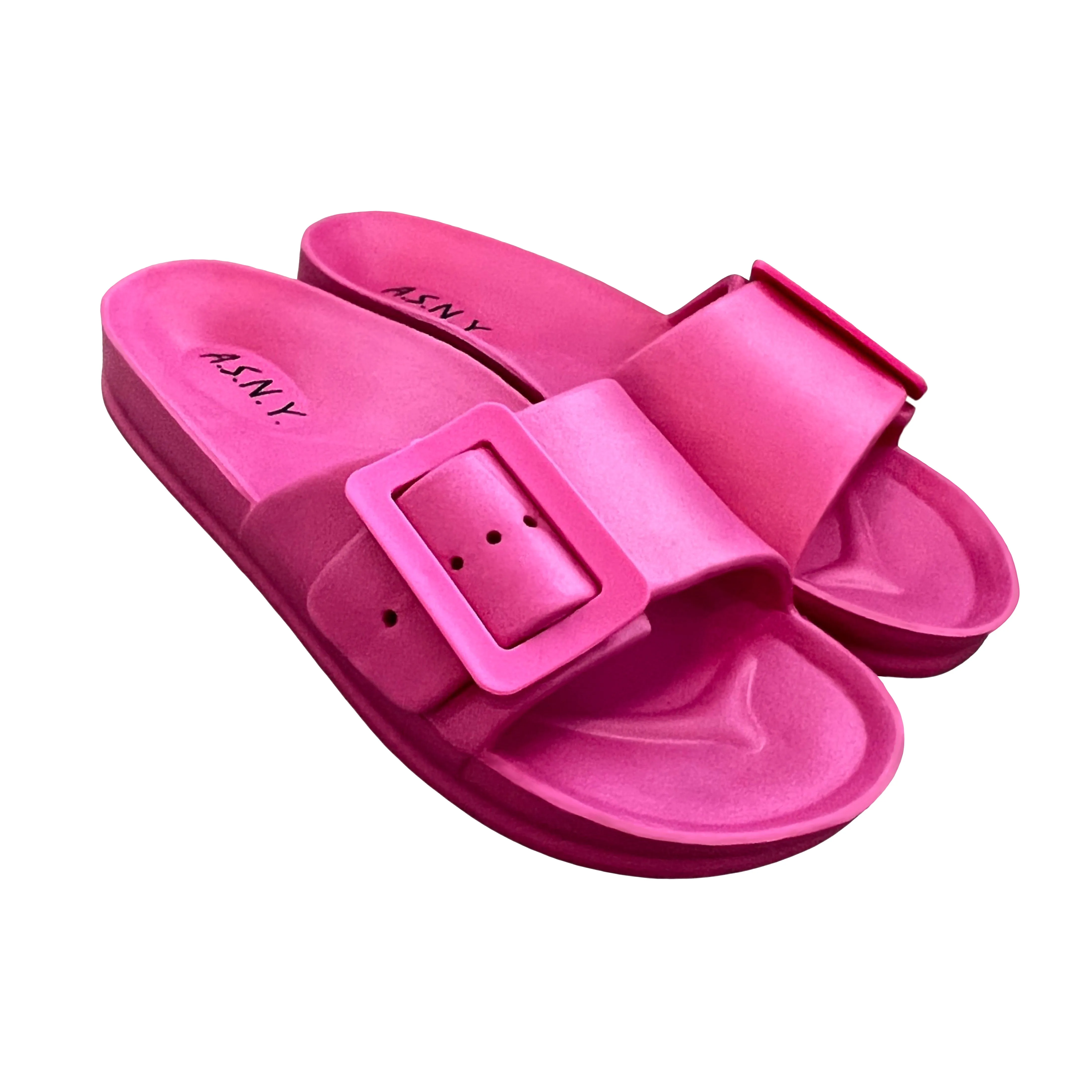 Amira Sandal