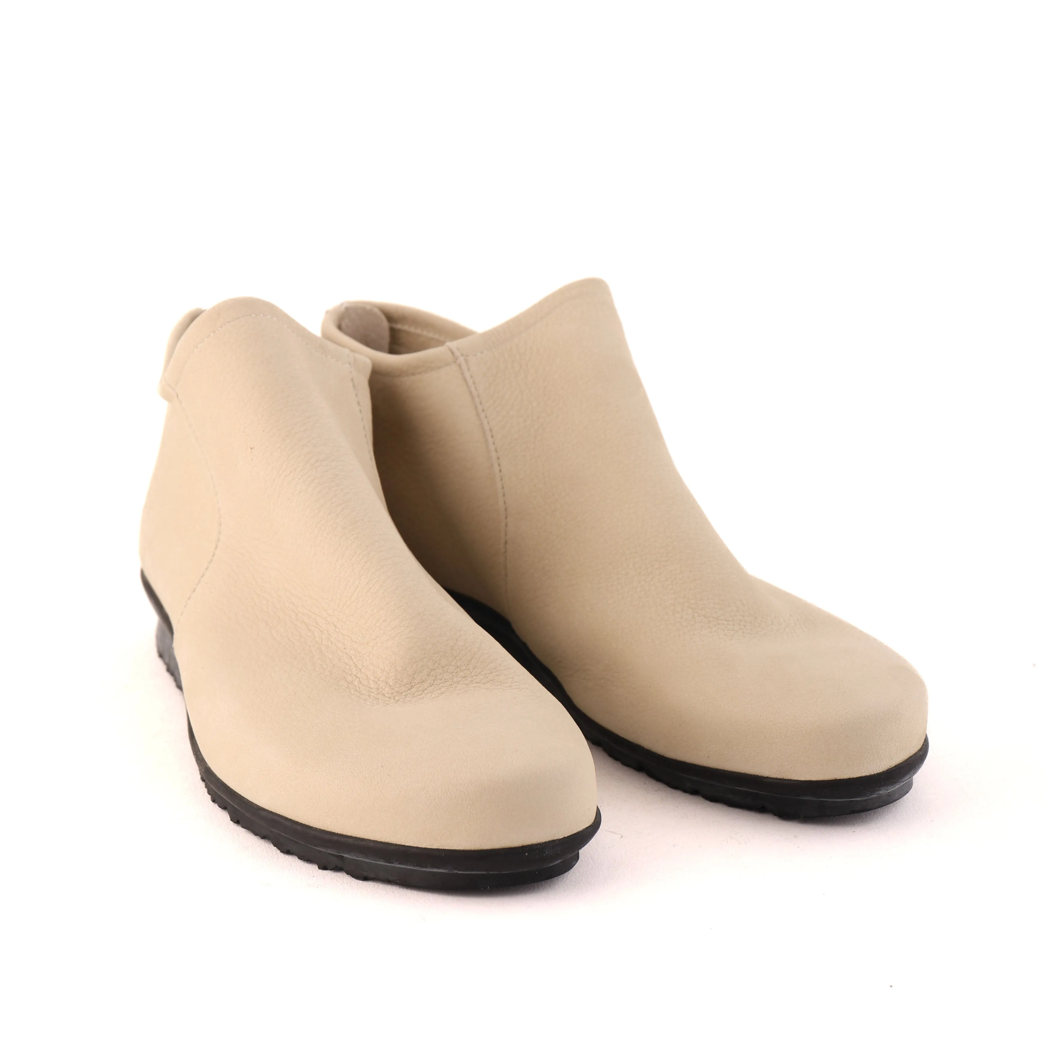 BABYQI Off White Nubuck