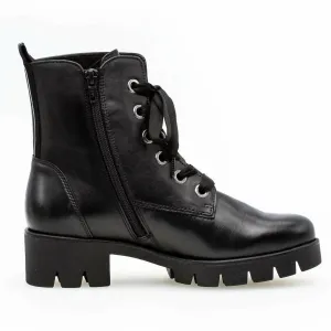 Foulardc Lace Up Moto Boot In Schwarz/black