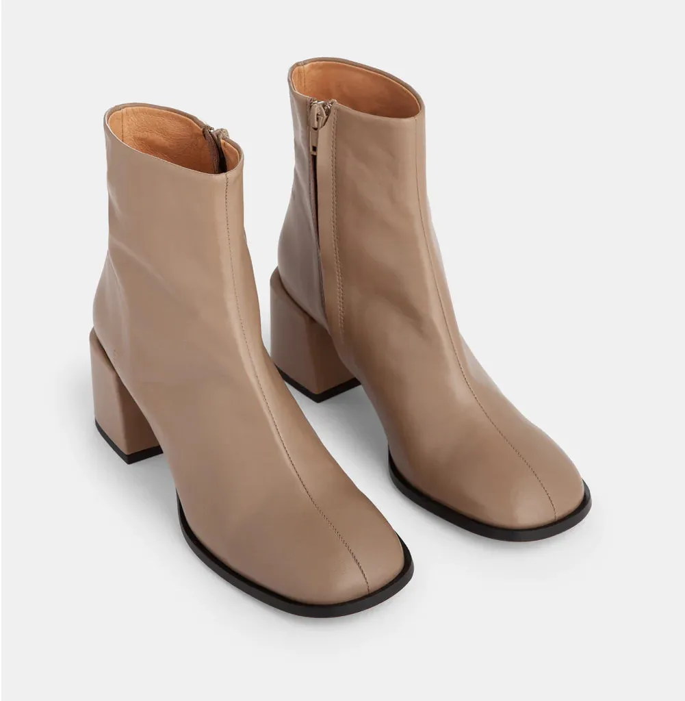 Ivylee Maxine Light Taupe - LAST PAIR size 36
