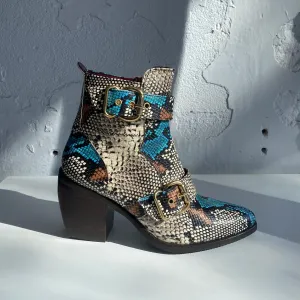 Torretti 8335 Azul (Blue Snakeskin)