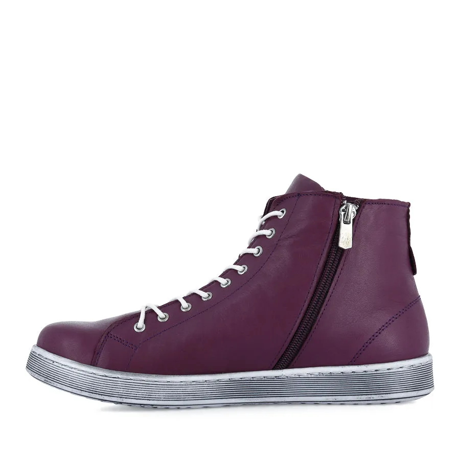 TYPO - PLUM LEATHER