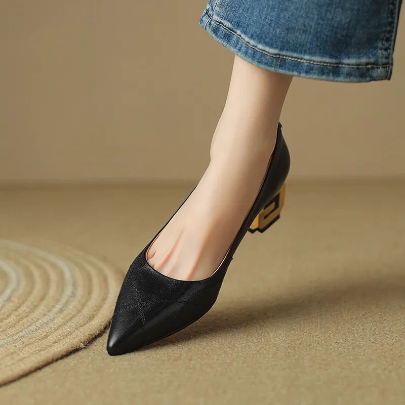 USS Shoes Bracho Women's Leather Office Pointed Toe Pumps