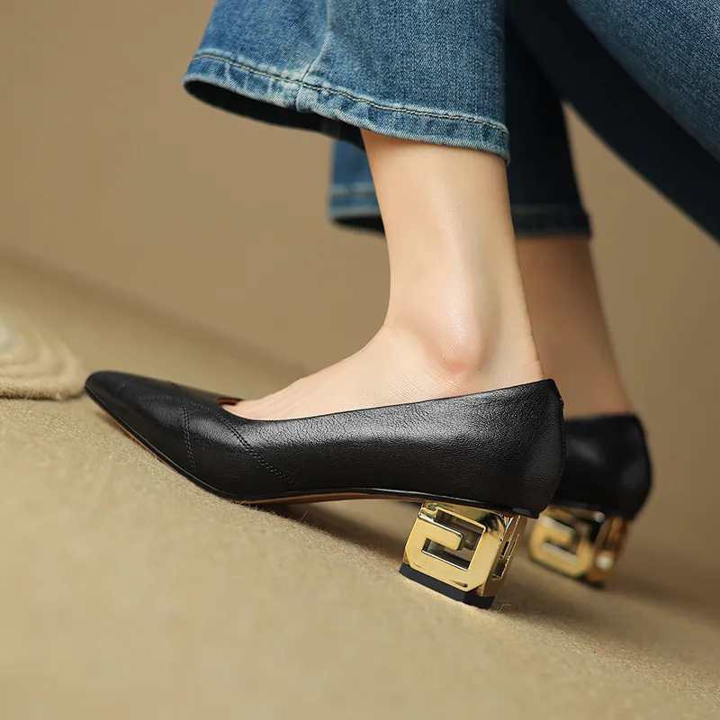 USS Shoes Bracho Women's Leather Office Pointed Toe Pumps