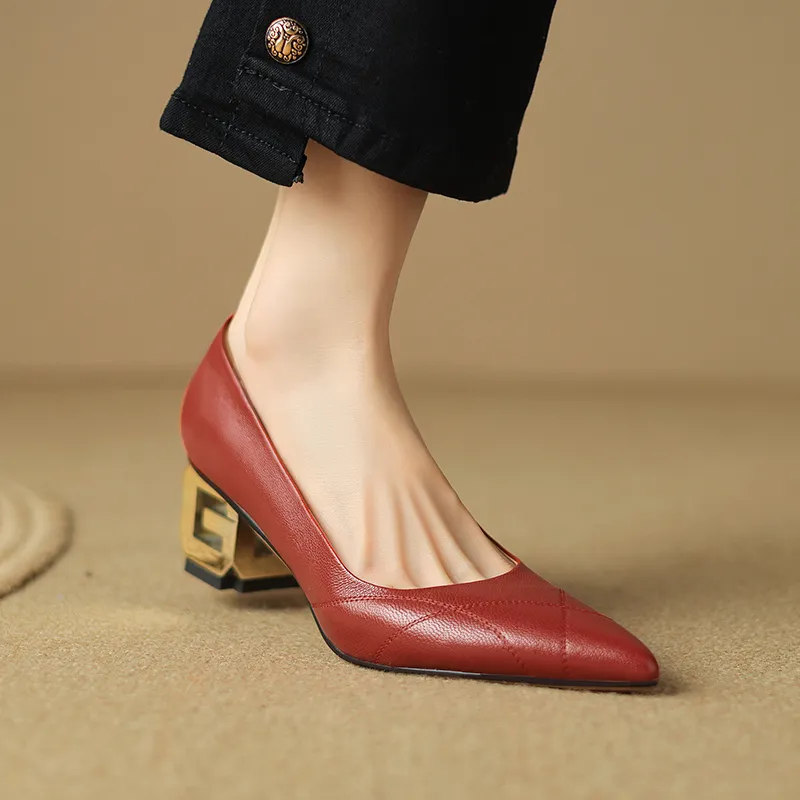 USS Shoes Bracho Women's Leather Office Pointed Toe Pumps