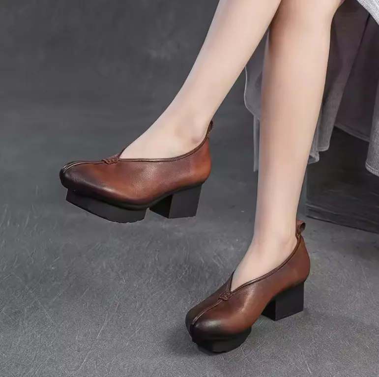 USS Shoes Loren Women's Leather Platform Pumps