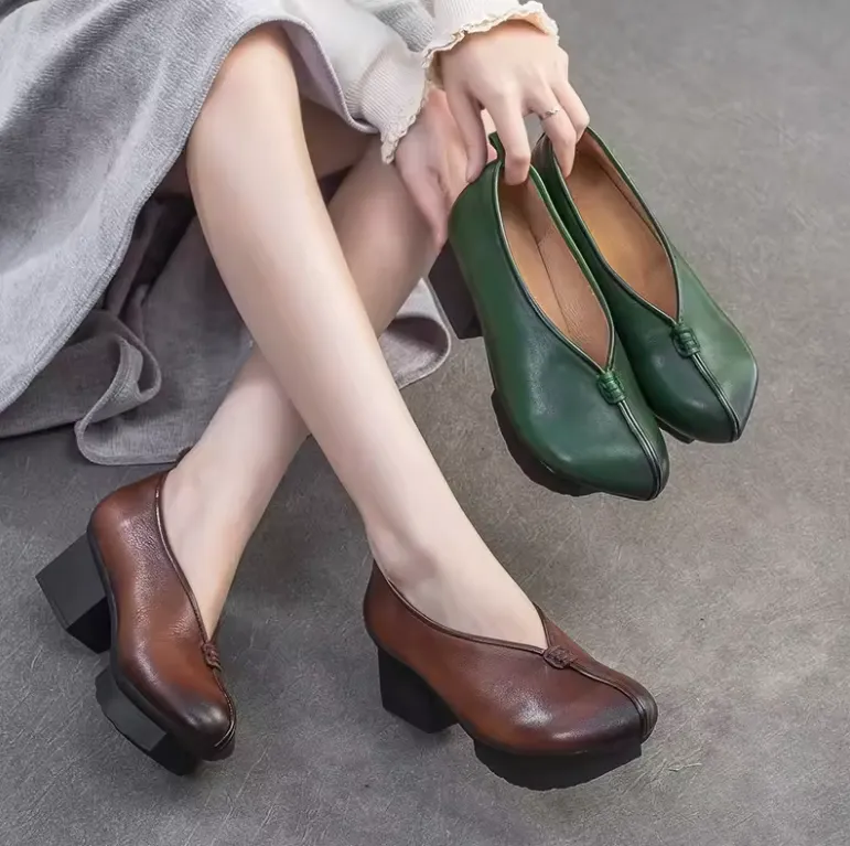 USS Shoes Loren Women's Leather Platform Pumps