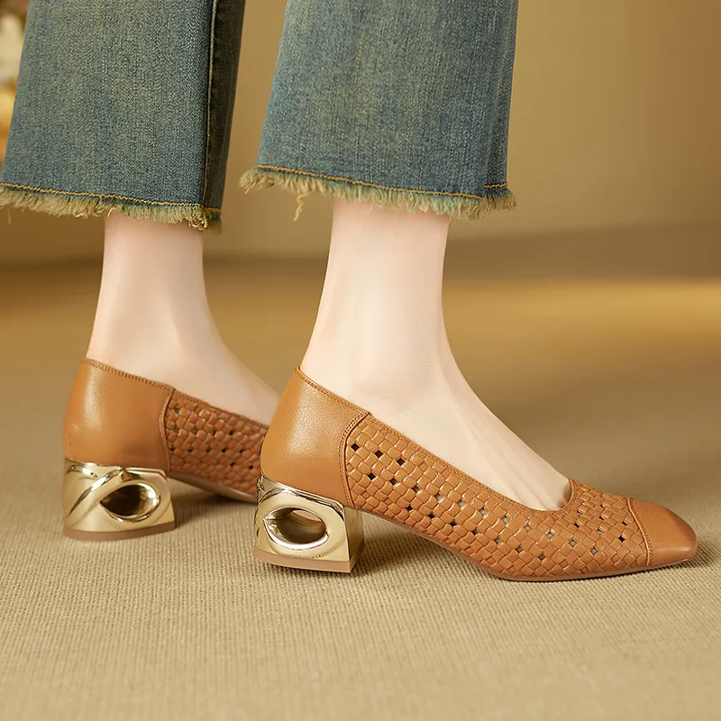 USS Shoes Sylvia Women's Hollow-Out Leather Pumps