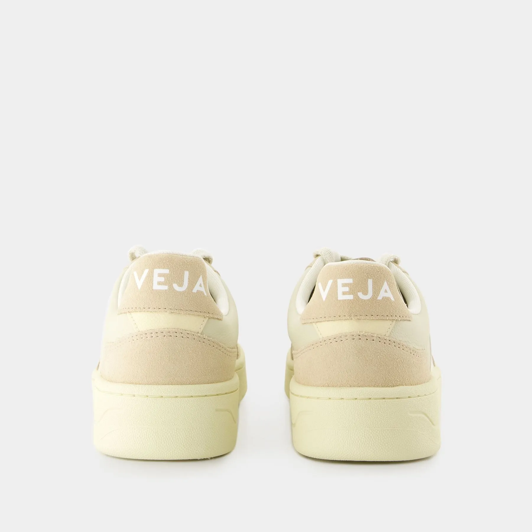 V-90 Sneakers - Veja - Leather - Beige