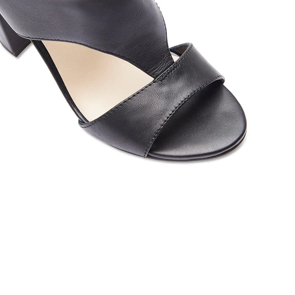 Wizard Heel in Black Leather