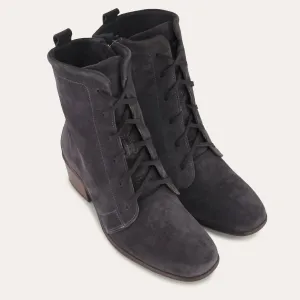 Women's Majesty Lace-Up Boot In Charcoal